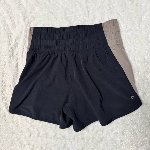 YPB by Abercrombie & Fitch motion TEK Unlined Ultra High Rise Workout Short - Picture 5 of 14